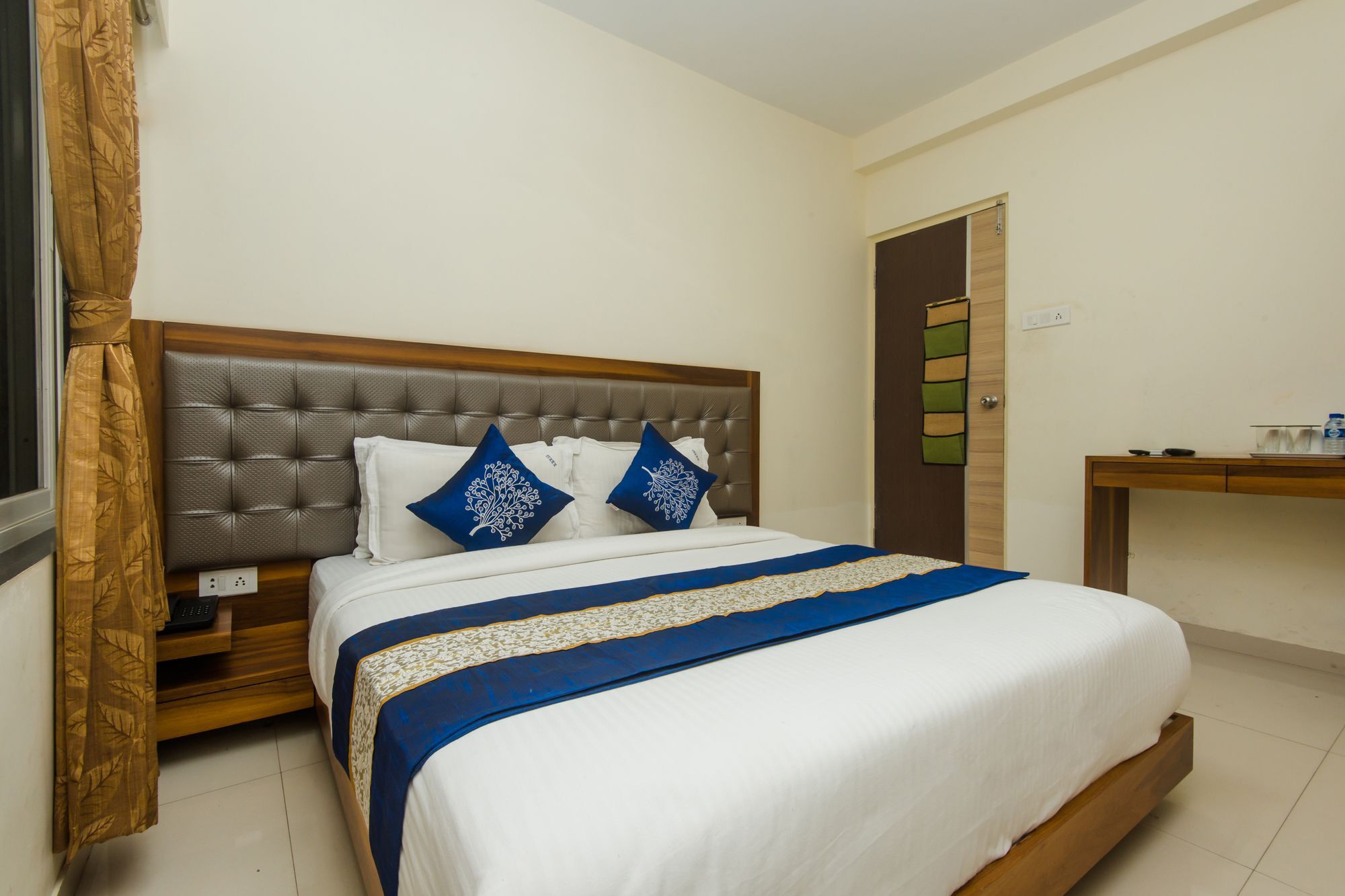 Oyo 11441 Hotel Blue Bells Residency Bombay Exterior foto